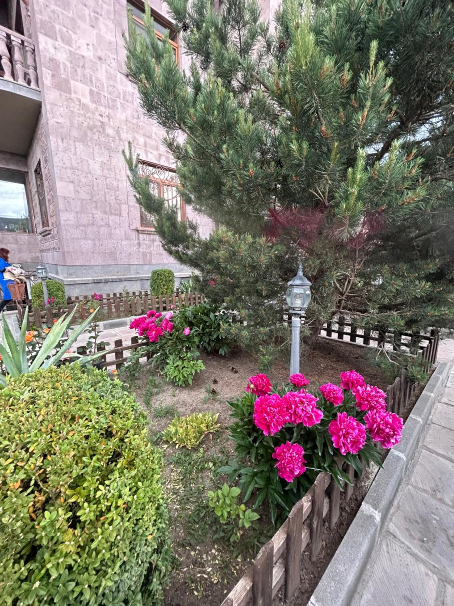 Hotel In Giumri Zewnętrze zdjęcie