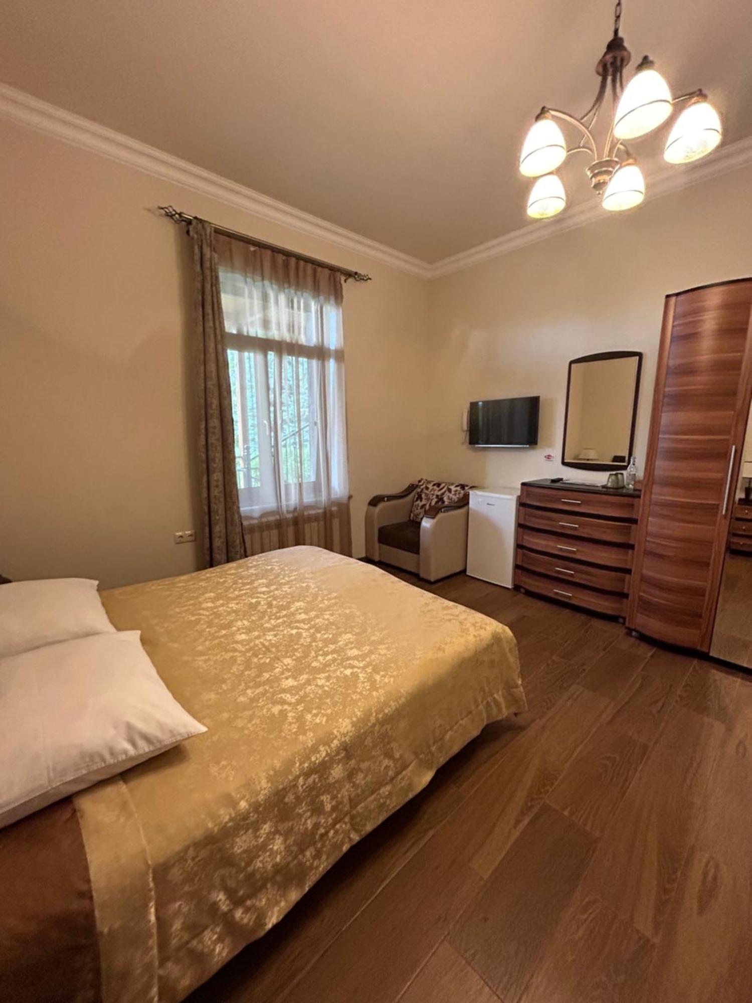 Hotel In Giumri Zewnętrze zdjęcie