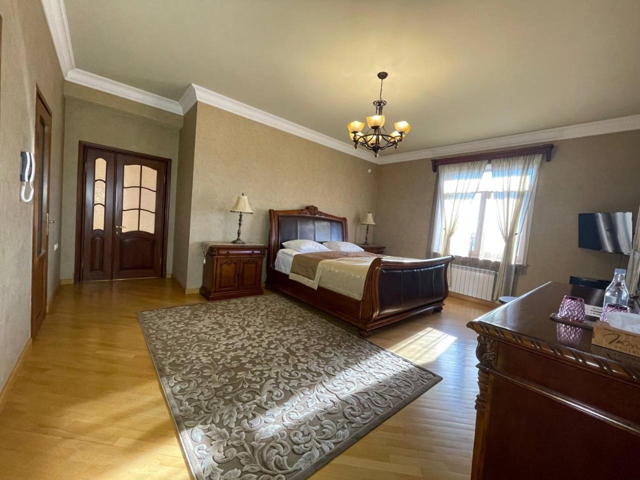 Hotel In Giumri Zewnętrze zdjęcie