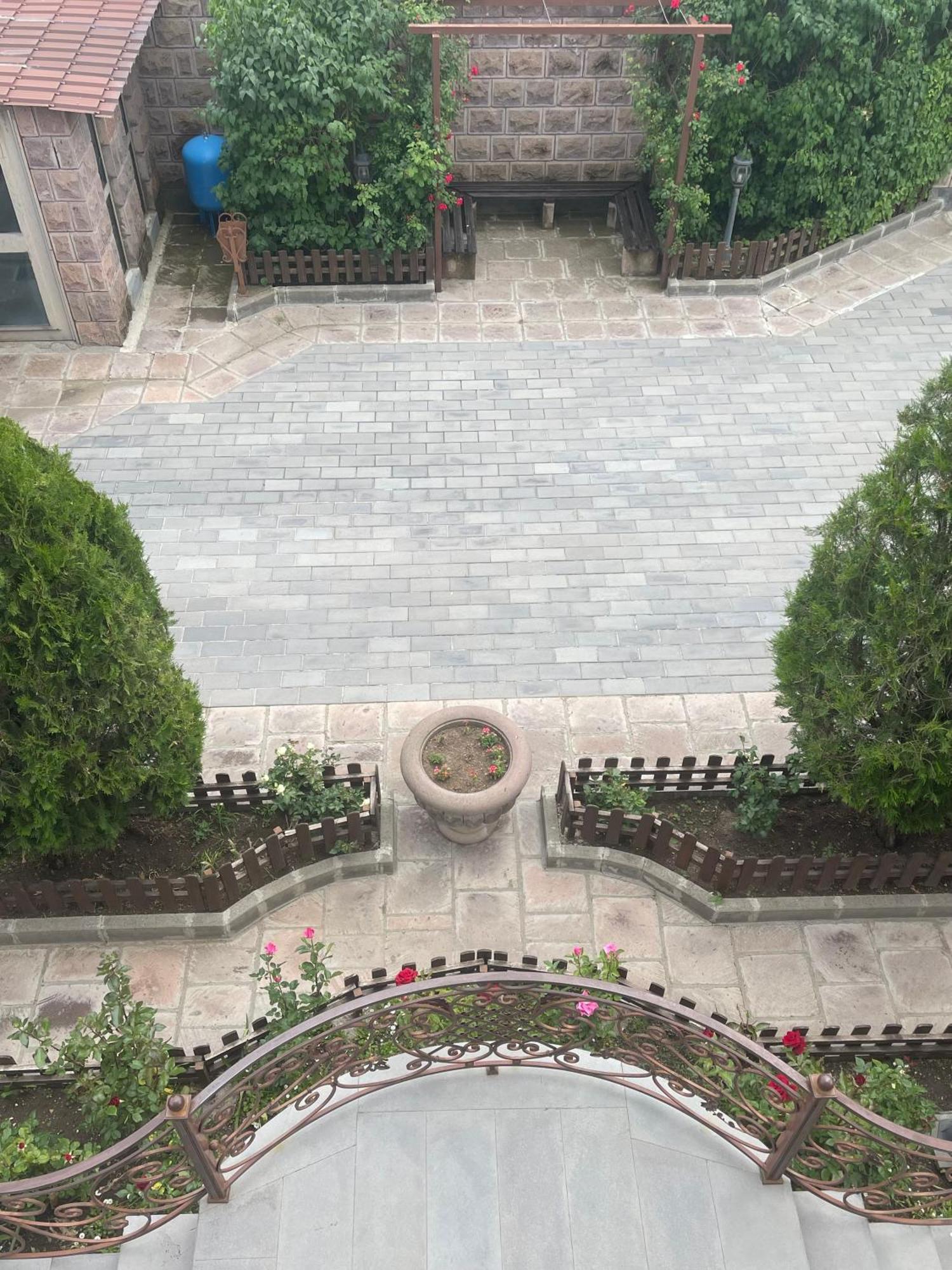 Hotel In Giumri Zewnętrze zdjęcie