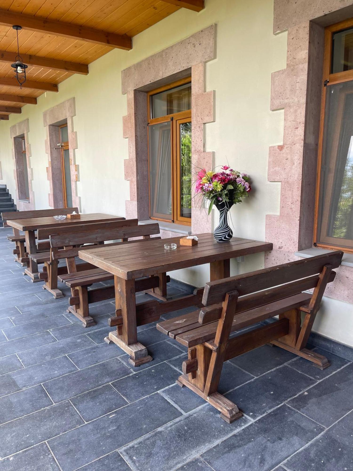 Hotel In Giumri Zewnętrze zdjęcie