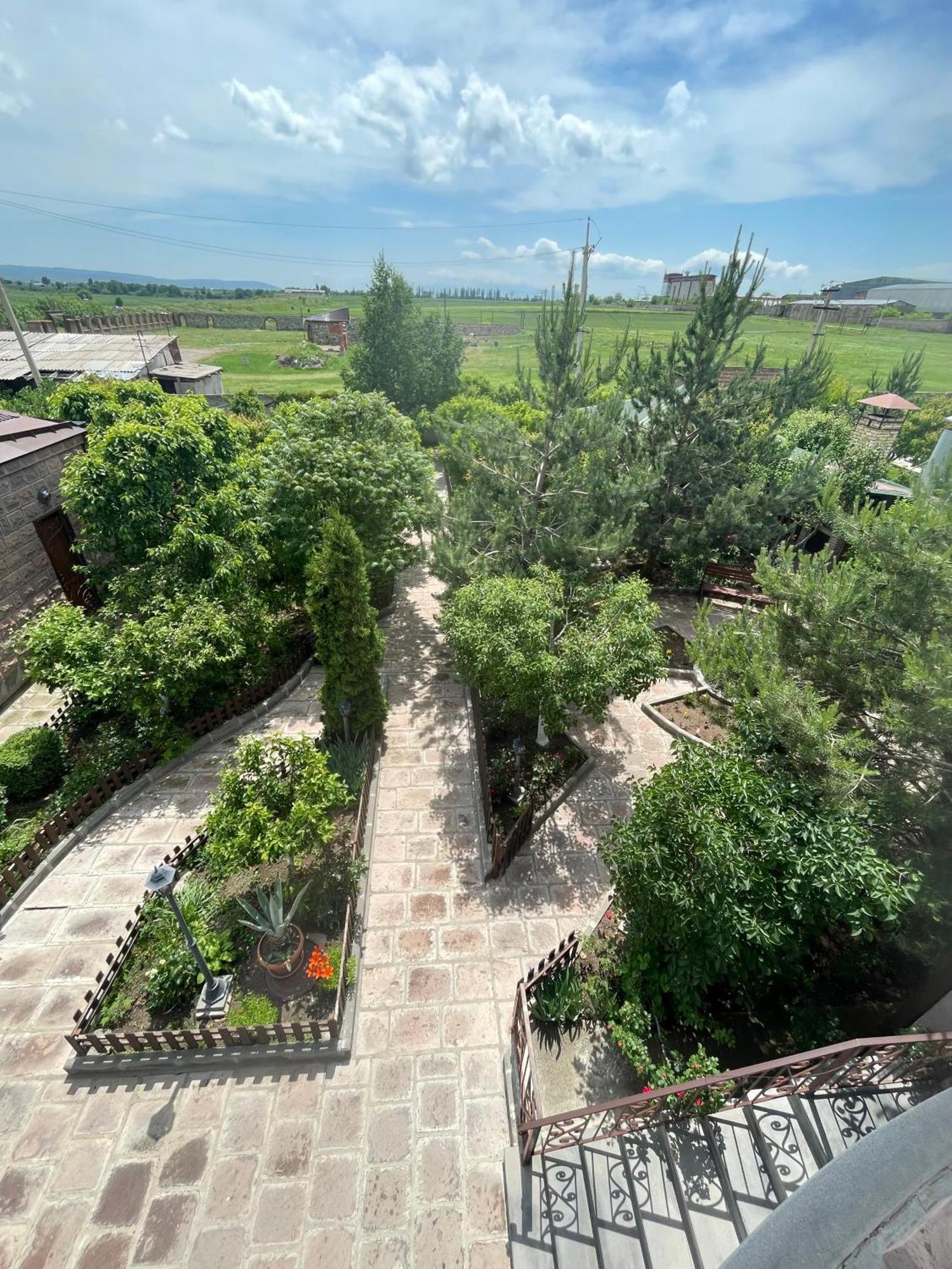 Hotel In Giumri Zewnętrze zdjęcie